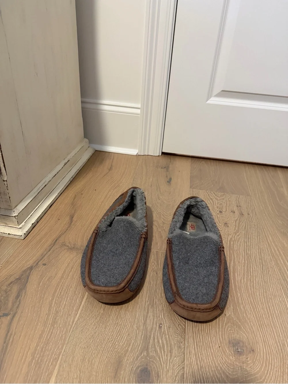 UGG classic moccasin